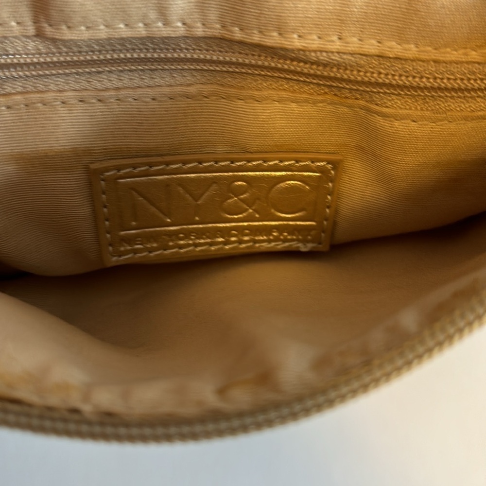 NY&CO GOLD WRISTLET WITH 3 RINGS AS WRISTLET HAS RIBBON DEATTACHABLE ADORNMENT - Picture 3 of 6